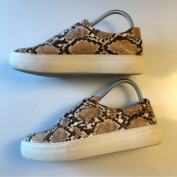 * J/Slides Snakeskin Print Unisex Slip-on Women’s size 8 Sneakers - Picture 3 of 9